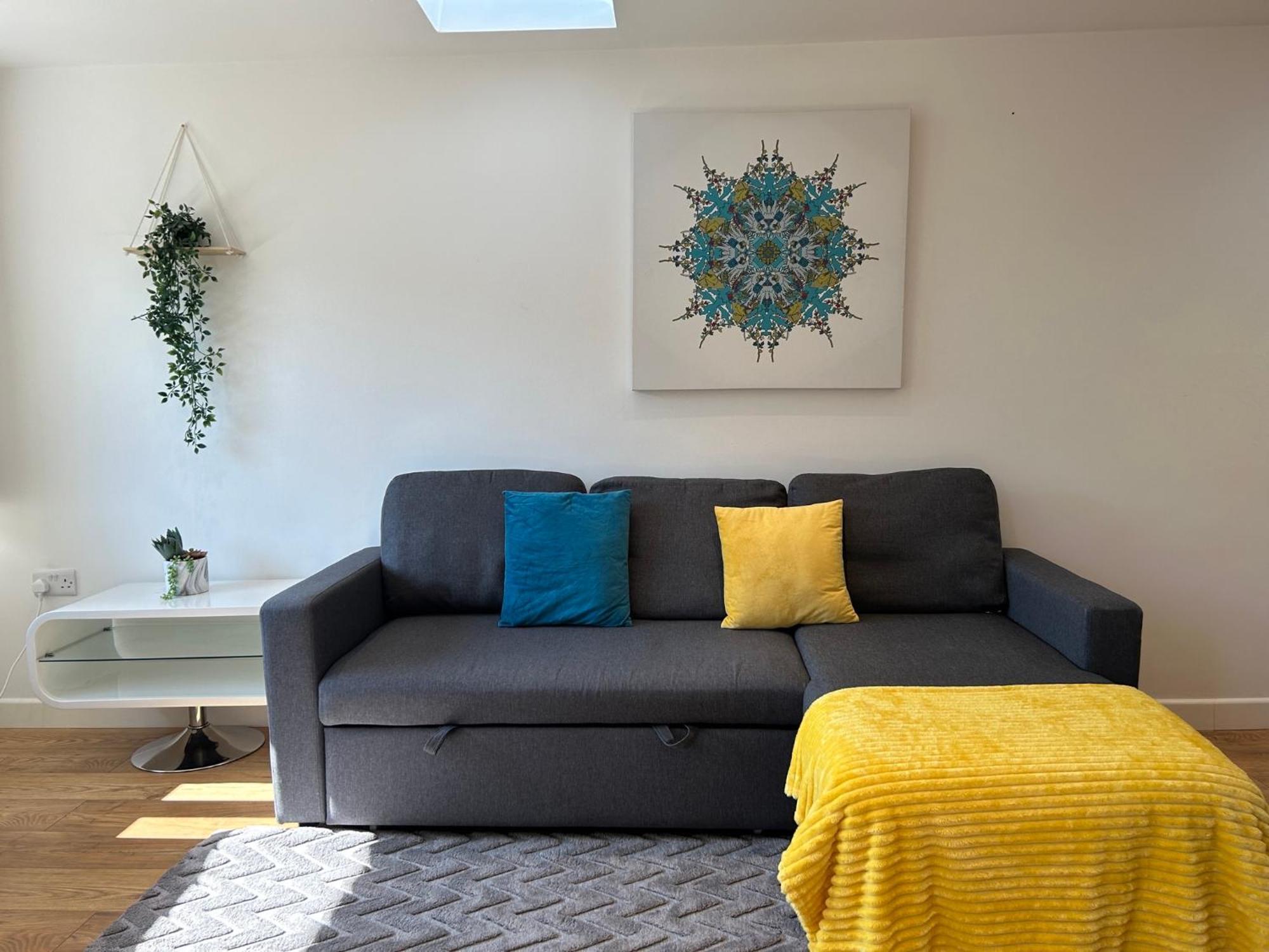 Stylish 1 Bedroom Flat With Parking In * Oxford